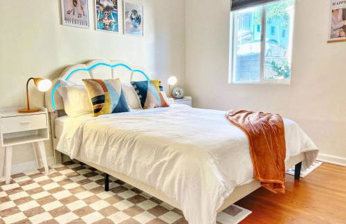 Groovy Getaway Retro Vibes in North Park, SD - Foto 2