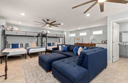 5BR 3.5BA Waterfront Boat, Dock and Kayaks, Lake McQueeney by Austin Vacay - Foto 38