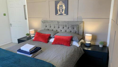 Springfield Apartment - Train to Glasgow or Edinburgh - Private Parking & Wifi - Foto 5