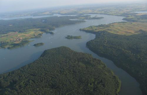 Dom z pięknymi widokami na jezioro ryńskie ilasy. - Foto 36
