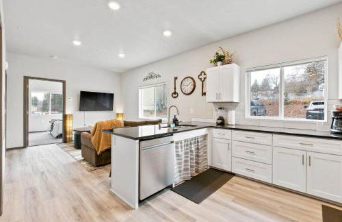 Full ADA Unit - 2 Bed 2 Bath Unit Near Downtown - Foto 18