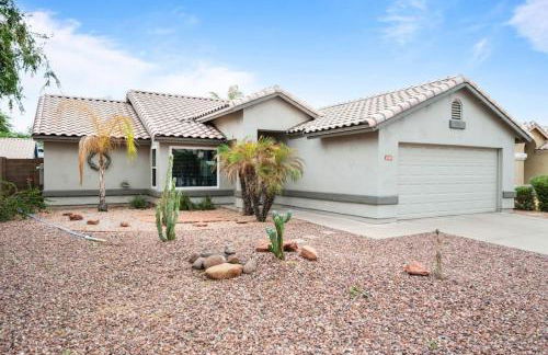 Sunkissed Private Pool 3BR Oasis w Outdoor Lounge - Foto 6