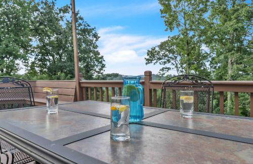 The Retreat at Wildwood - Hot Tub Theater & Deck - Foto 61