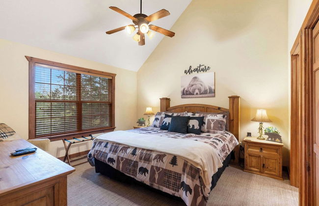 Simons Treetop Cabin 2 BDR in Popular Resort! - Photo 4