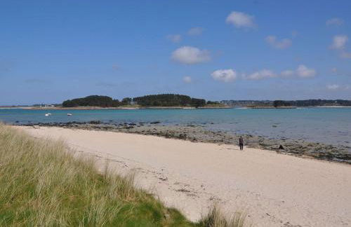 Maison avec WIFI, jardin clos et terrasse, à 500m de la mer et du GR34, Île Grande - FR-1-368-13 - Foto 17