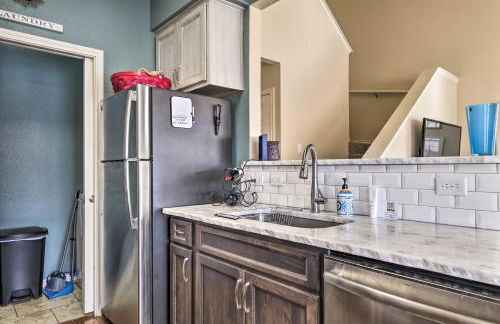 Walk to Lake Family Gem with Pool Access in Afton - Foto 27