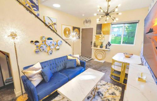 J - Lovely 2BR by Universal - Patio with Grill & Parking - FIFA World Cup SoFi - Foto 1