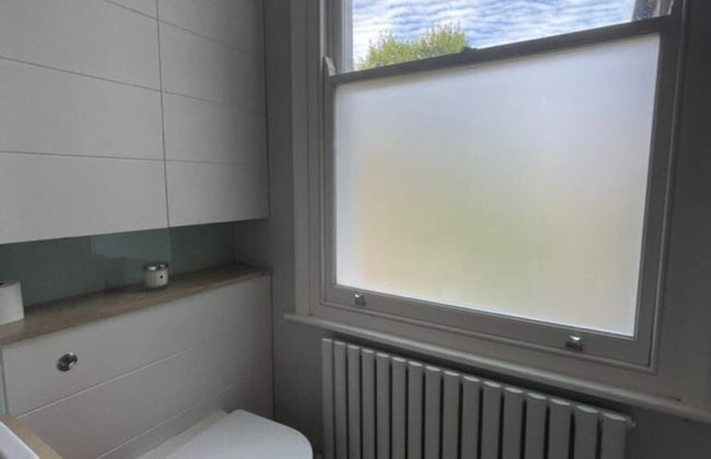 Secluded & Serene 3BD Family Home - Wandsworth! - Foto 17