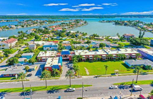 Surrounded by Ocean - Foto 31