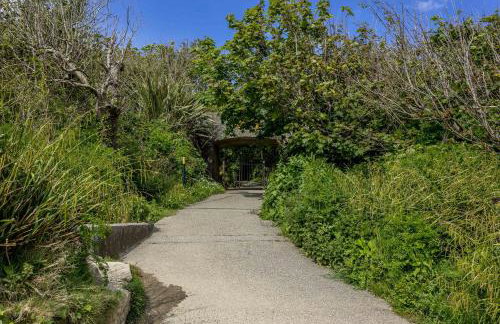 Blue Haze - Family accommodation with private beach access - Foto 41