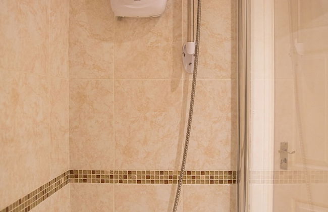 2-bedroom Penthouse, Clockhouse, Hoddesdon - Photo 7