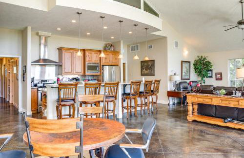 Franklin Home with Water Views Outdoor Dining Area! - Foto 7