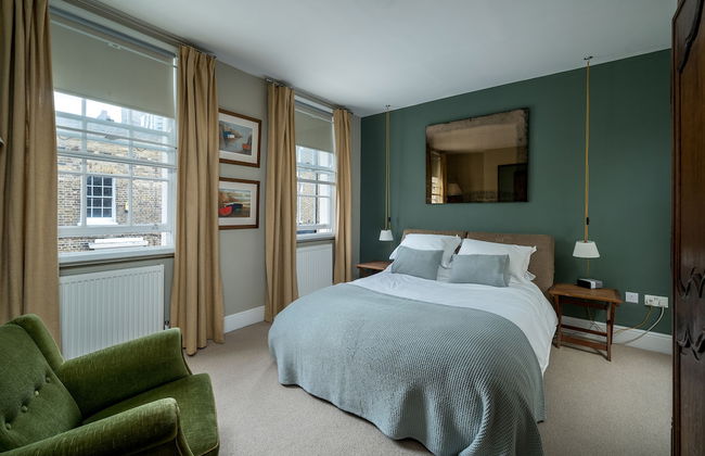 JOIVY Contemporary 2-Bed House W/ Private Garden - Foto 4