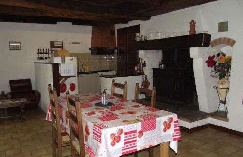 Maison typique à coté d'une église du XIIeme - Foto 11