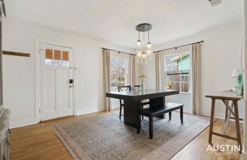 Elegant Escape Gourmet Kitchen and Outdoor Living - Foto 9