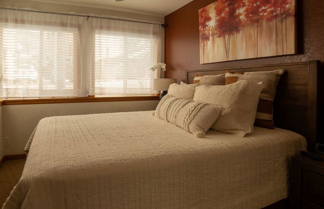 Alpenglow Three Bedroom Two Bath XL A16 - Photo 3