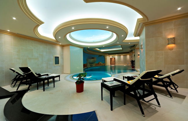 Magnum Hotel & Suites West Bay - Foto 21