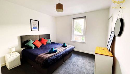 2-Bed Gourock Margaret St - Sleeps 4 - Contractors, Business & Relocations - Free Parking - Foto 3