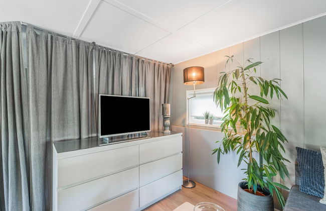 Lovely Wooden Chalet With Garden in Reutum - Photo 14