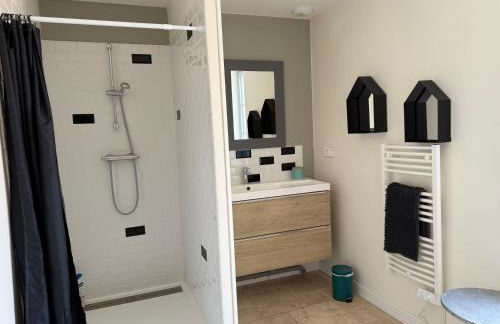 Le Verger Des Pierres Blanches,11 chambres,11 wc, 8 sdbs,pool chauffée 11 m 35p - Foto 54
