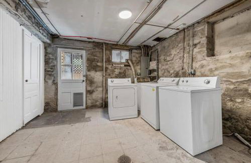 Classic 7BR CWE Home 3rd Floor Suite ABODEbucks - Foto 23