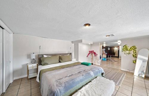 Comfort, Fun, & Charming - 5BR Oasis with Pool - Foto 30