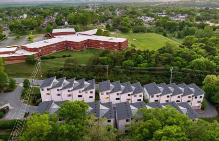 Luxe 4bdr w/ Balcony & Parking, 10 Mins to Broadway 9th Avenue by Avantstay - Foto 91