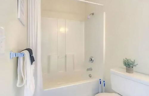 Perfect 1BR In Prime Location & View of Stadiums - Photo 19