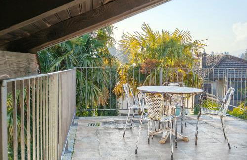 Elegant Traditional Home Steps from the Lake, with Garden and Panoramic Terrace - Photo 48