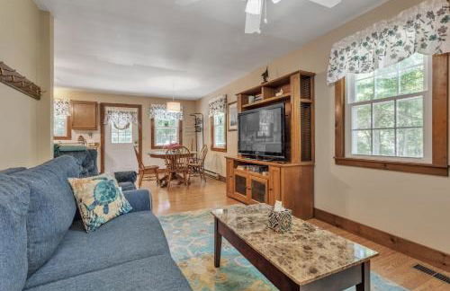 Cozy Bungalow Just Minutes from Mystic, Westerly Beaches, Boating and Casinos! bungalow - Foto 31