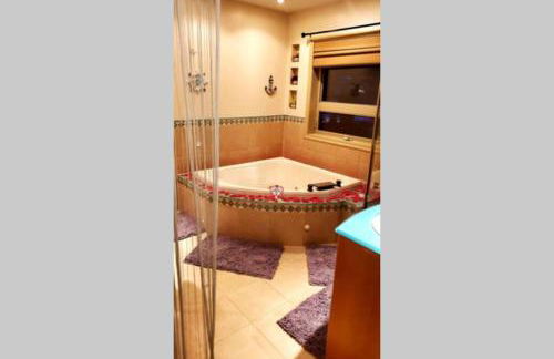 Paradise in heart of Poconos FaSt InTeRnEt Close to All Attractions - Foto 16