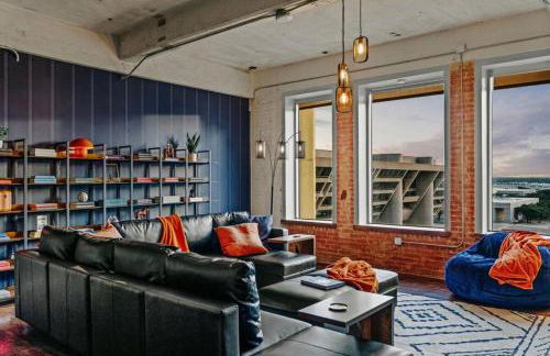 Luxury Downtown Dallas Retreat with Parking, Pool, Gym - Foto 55