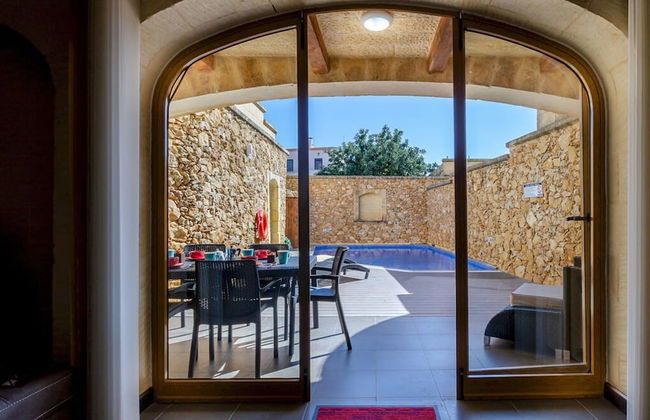 A Stunning Pet Friendly Villa With a Pool Gozo - Foto 30