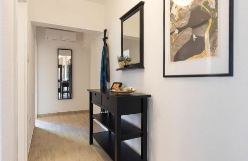 Captain's Apartment with Sea View - Photo 22