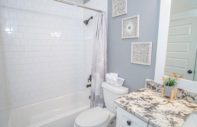 Incredible New 3BR 2BA Near Downtown - Foto 18