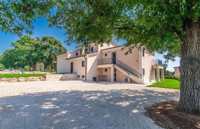 Villa With Swimming Pool and Outdoor Kitchen - Foto 31