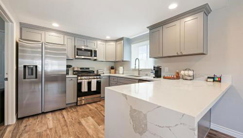 2 Homes in 1 Sleeps 18 10 Min to Zoo and Beach - Foto 2