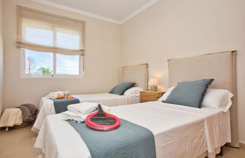 DENIA Playa Santa Ana Adosados - Cómodo apartamento con Piscina, Terraza y Parking, a 2 minutos de la playa - Foto 8