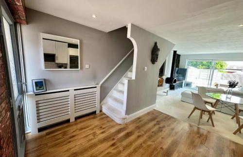 Fantastic 2-Bed House with Parking - Hosted by Hutch Lifestyle - Foto 24