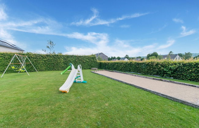 Detached House with Sauna & Hot Tub near Ski Resort & Nature Park - Photo 34