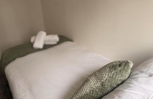 Woody Bank 3 Bed Sleeps 5 Parking WiFi Contractors - Foto 14