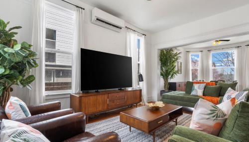 Northwest Retreat with Cedar Hot Tub - Foto 1