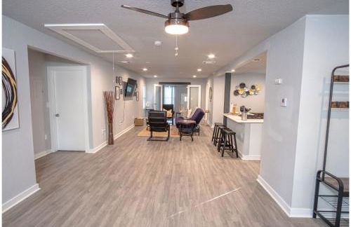 Stylish 4 Br/2ba Renovated Home Near Downtown - Foto 10