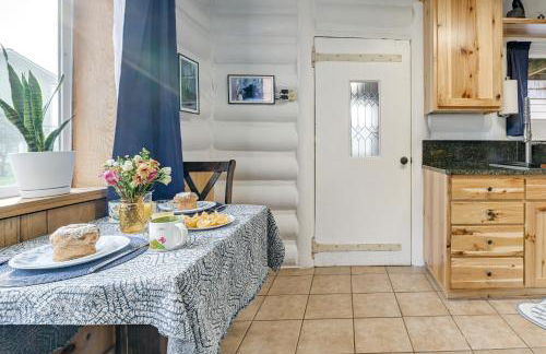 Unique Dog-Friendly Log Cabin Short Walk to Ocean - Foto 11