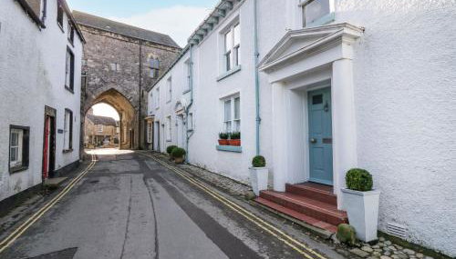 1 Tower House - Foto 1