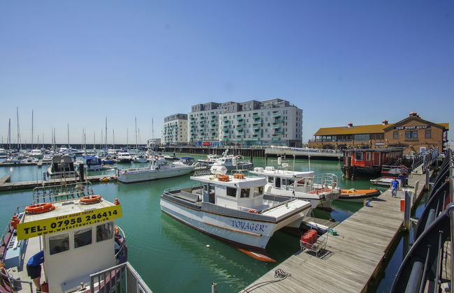 Orion Marina Sea View - Parking - by Brighton Holiday Lets - Foto 39