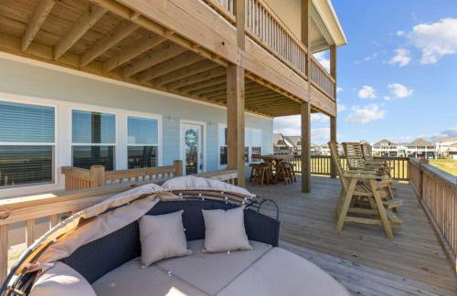 Beachfront oasis! Hot tub, gameroom, double deck!! - Foto 37