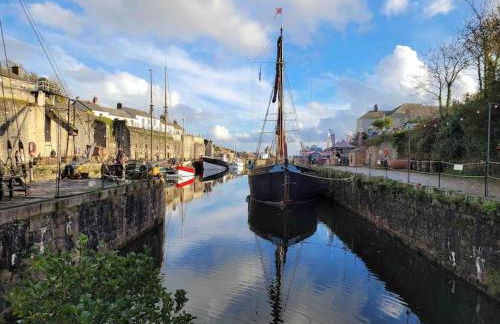 Stunning Yacht Sea Lion in Charlestown Harbour, Cornwall - Foto 29