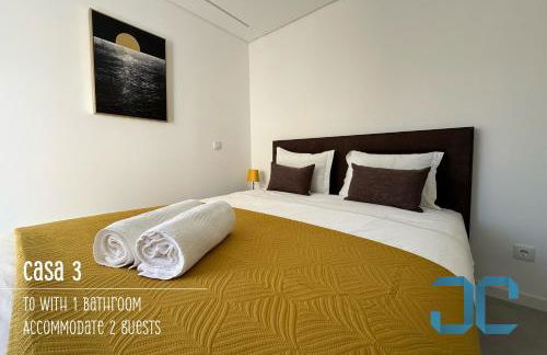 Arada Property - 4 Houses in 1 Private Property, Free Parking and Hot Tub - Foto 16