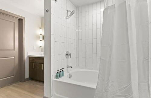 Cozysuites PHX RORO Gym Pool Pets Parking #13 - Photo 18